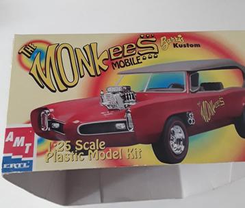 The Monkees Mobile scandal 1:25 plus CD Daydream Beliver. beschikbaar voor biedingen