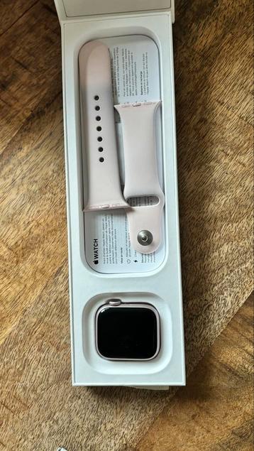 Apple Watch serie 9 Roze 41mm beschikbaar voor biedingen