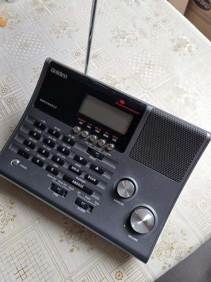 Uniden 360 clt, Telecommunicatie, Scanners, Zo goed als nieuw, 200 tot 500 kanalen, Ophalen of Verzenden