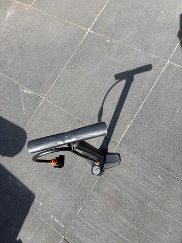 SKS Air-X-Press 8.0 Fietspomp met Drukmeter beschikbaar voor biedingen
