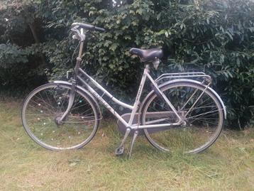 Vintage gazelle damesfiets beschikbaar voor biedingen