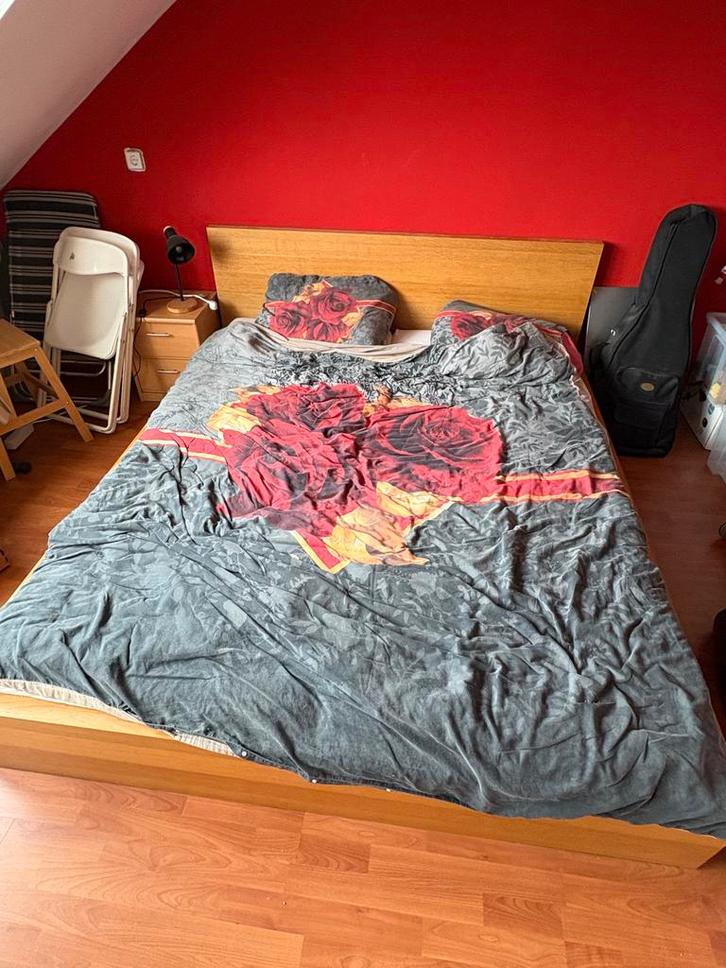 Ikea Malm bed 160x200 met matras, dekbed en kussens, Huis en Inrichting, Slaapkamer | Bedden, Gebruikt, Tweepersoons, 160 cm, 200 cm