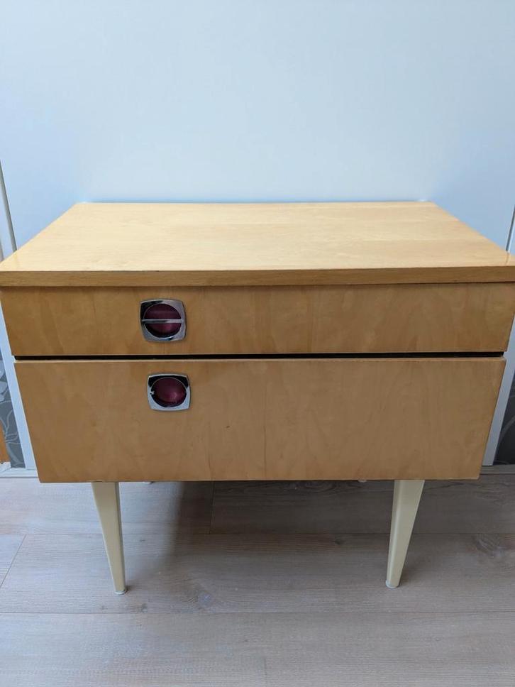 VINTAGE 50s Mid Century nachtkastje / nightstand klep & lade, Huis en Inrichting, Slaapkamer | Nachtkastjes, Zo goed als nieuw
