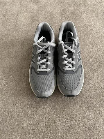 Schoenen New Balance (oa Fresh Foam Walking 880 v6) + Adidas beschikbaar voor biedingen