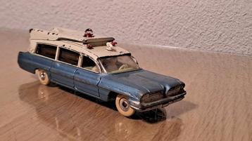 Dinky Toys Superior Criterior Ambulance nr.277 '62-'68 beschikbaar voor biedingen