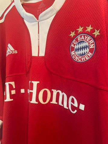 Bayern München 2009-2010 Olic Shirt beschikbaar voor biedingen