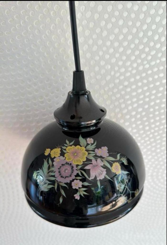 Vintage Zwarte Glazen Hanglamp met Bloemen, Huis en Inrichting, Lampen | Hanglampen, Gebruikt, Minder dan 50 cm, Glas, Ophalen of Verzenden