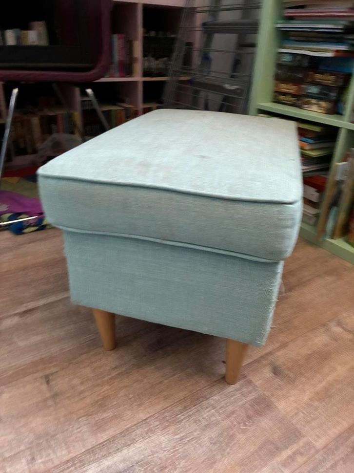 Ikea Strandmon voetenbankje, opknapper, Huis en Inrichting, Banken | Voetenbanken en Poefen, Gebruikt, Minder dan 50 cm, Minder dan 50 cm