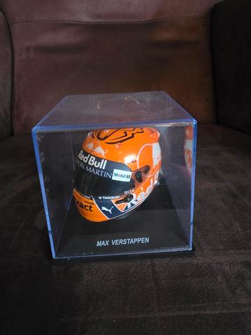 Max Verstappen 1:5 Helmen - Limited Editions beschikbaar voor biedingen