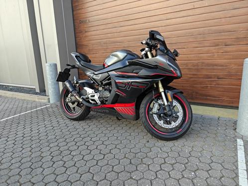 CFMOTO 450 SR - Ixil Demper - Extra’s - Bluetooth, Motoren, Motoren | CFMOTO, Particulier, Super Sport, 12 t/m 35 kW, 2 cilinders