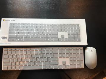 Microsoft Surface Keyboard & Muis - Zo goed als nieuw beschikbaar voor biedingen