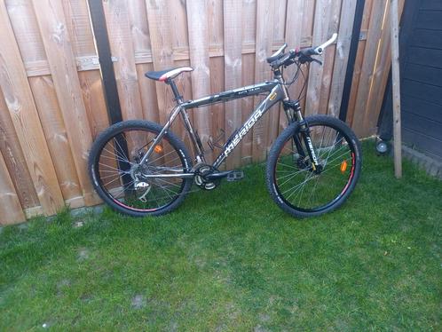 Merida matts tfs 500  deore afgemonteerd 3x9 schijfrem, Fietsen en Brommers, Fietsen | Mountainbikes en ATB, Zo goed als nieuw