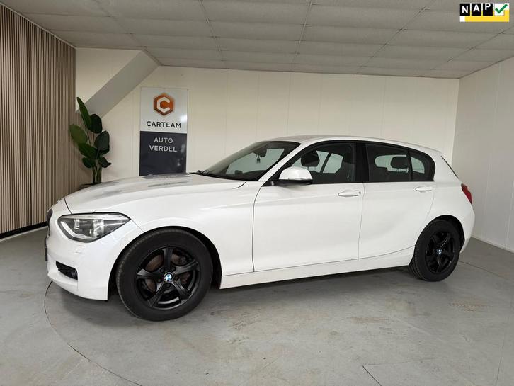 BMW 1-serie 116i Upgrade Edition Airco, Navigatie, LMV, Auto's, BMW, Bedrijf, Te koop, 1-Serie, ABS, Airbags, Airconditioning