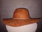 Suède hoed, Kleding | Dames, Hoeden en Petten, Ophalen of Verzenden, Gedragen, 56 of 57 cm (M, 7 of 7⅛ inch), Hoed