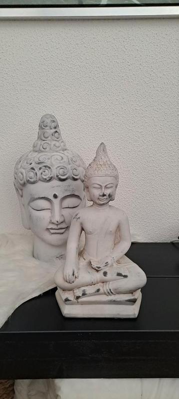 2 boeddha beelden

 beschikbaar voor biedingen