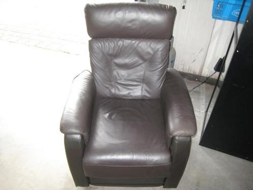 Sta op stoel bruin leer,, Huis en Inrichting, Fauteuils, Gebruikt