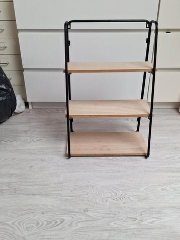 Leuk decoratie rekje beschikbaar voor biedingen