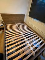 Tweepersoons bedframe, donker eikenhouten kleur, Huis en Inrichting, Slaapkamer | Bedden, Ophalen, Tweepersoons, 140 cm, Zo goed als nieuw