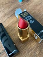 Chanel Rouge Allure Velvet 357 Camélia Rouge, Lippen, Nieuw, Ophalen of Verzenden, Make-up