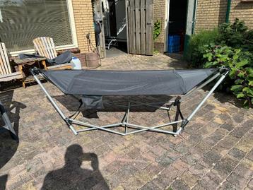 Opvouwbare hangmat beschikbaar voor biedingen