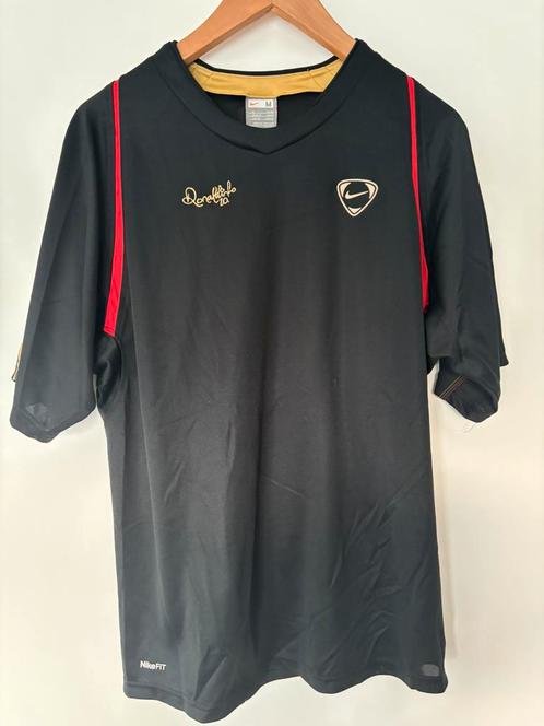 Ronaldinho R10 shirt nike maat M met broekje vintage, Verzamelen, Sportartikelen en Voetbal, Shirt, Buitenlandse clubs, Ophalen of Verzenden