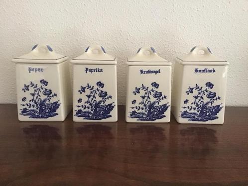 4 porseleinen kruidenpotjes. Delfsblauw., Antiek en Kunst, Curiosa en Brocante, Ophalen of Verzenden