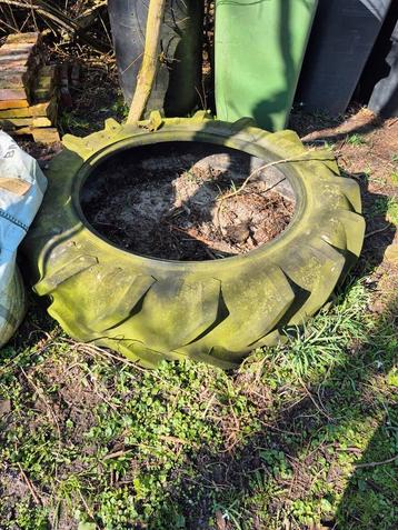 Tractorband zandbak beschikbaar voor biedingen