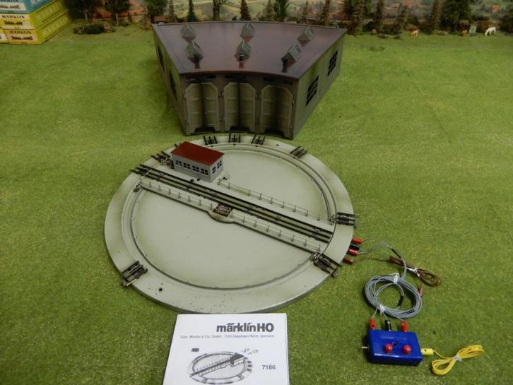 Märklin draaischijf 7186 en locomotiefloods 7028, Hobby en Vrije tijd, Modeltreinen | H0, Gebruikt, Overige typen, Wisselstroom