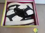 Sneakers zwart, wit, maat 36, bijna nieuw., Ophalen of Verzenden, Zo goed als nieuw, Wit, Sneakers of Gympen