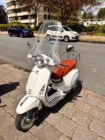 Vespa primavera, Fietsen en Brommers, Scooters | Vespa, Ophalen, Zo goed als nieuw, Overige modellen