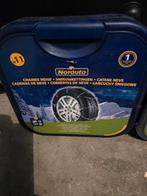 2 boxen Norauto nr 11 sneeuwkettingen, Auto diversen, Sneeuwkettingen, Ophalen, Zo goed als nieuw