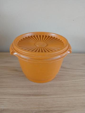 Vintage tupperware bewaardoos oranje  beschikbaar voor biedingen
