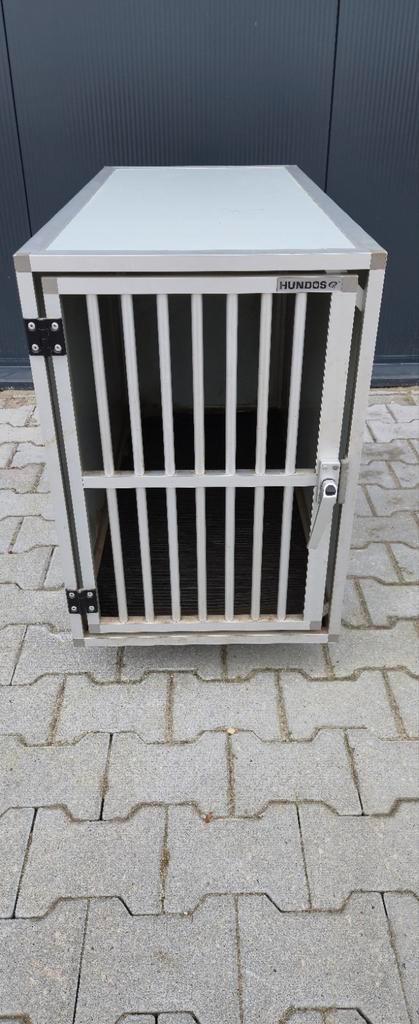 Hundos Autobench kelderskooien, Dieren en Toebehoren, Hondenbenches, Ophalen