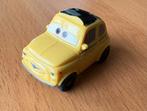 Cars Luigi Fiat 500  3 cm lang, Hobby en Vrije tijd, Modelauto's | Overige schalen, Ophalen of Verzenden, Gebruikt, Auto