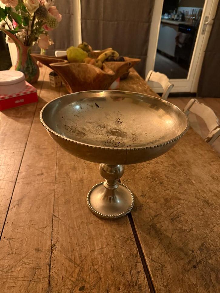 Zilveren (Zilverkleurige) schalen, Huis en Inrichting, Woonaccessoires | Schalen en Manden, Zo goed als nieuw, Rond, Overige materialen