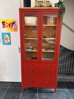 HEMNES Ikea Vitrinekast / Buffetkast / Speelgoedkast Rood, Huis en Inrichting, Ophalen, 50 tot 100 cm, Zo goed als nieuw, 150 tot 200 cm
