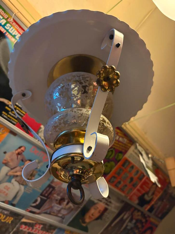 Vintage Hanglamp met Glazen Bol, Huis en Inrichting, Lampen | Hanglampen, Gebruikt, 50 tot 75 cm, Glas, Ophalen of Verzenden