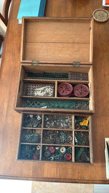 Meccano beschikbaar voor biedingen