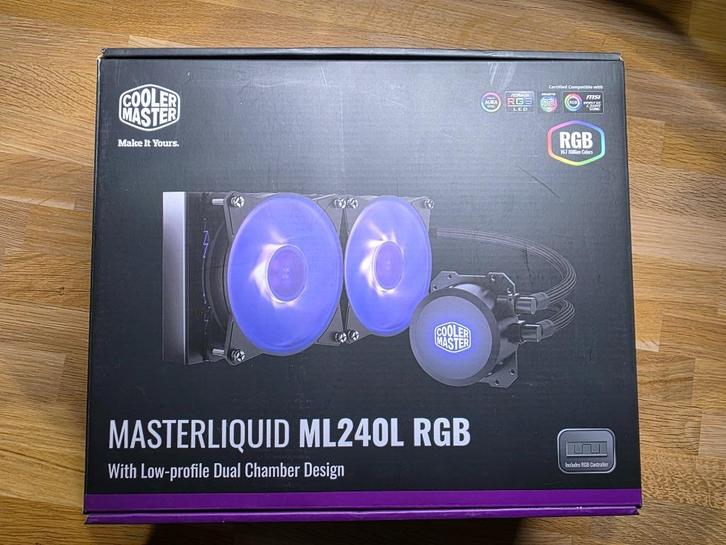 Cooler Master MasterLiquid ML240L RGB Waterkoeling, Computers en Software, Computerkoelers, Gebruikt, Waterkoeling, Ophalen of Verzenden