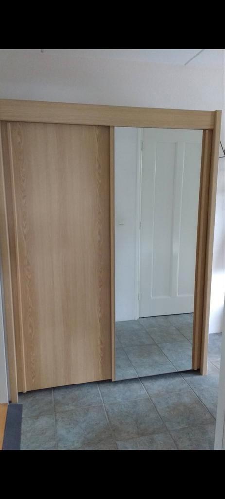 Robuuste kledingkast met spiegel, Huis en Inrichting, Kasten | Kledingkasten, Gebruikt, 200 cm of meer, 200 cm of meer, 50 tot 75 cm