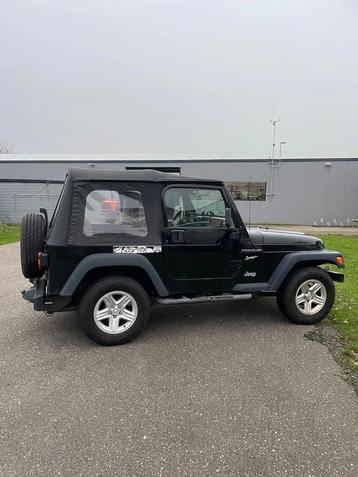 Jeep Wrangler TJ met softtop en hardtop in goede staat beschikbaar voor biedingen