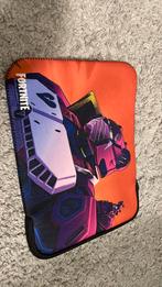 Fortnite ipad hoesje, Ophalen, Zo goed als nieuw, 10 inch, Bescherming voor- en achterkant
