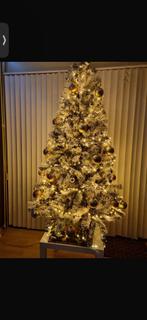 Kerstboom met sneeuw 1.80, Diversen, Kerst, Ophalen