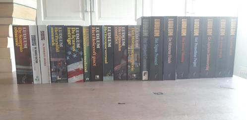 Thrillers - Robert Ludlum, Boeken, Thrillers, Gelezen, Nederland, Ophalen of Verzenden