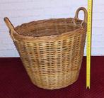 Rieten mand / dekenmand / rond 50 x 50, Huis en Inrichting, Woonaccessoires | Schalen en Manden, Ophalen, Mand, Rond, Zo goed als nieuw