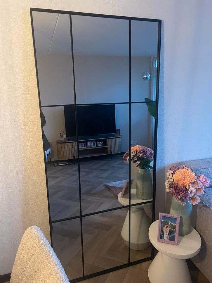 JYSK STUDSTRUP Spiegel - Stijlvol en modern, Huis en Inrichting, Woonaccessoires | Spiegels, Zo goed als nieuw, 75 tot 100 cm