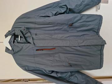 Warme winddichte regenjas Kjelvik XXL beschikbaar voor biedingen