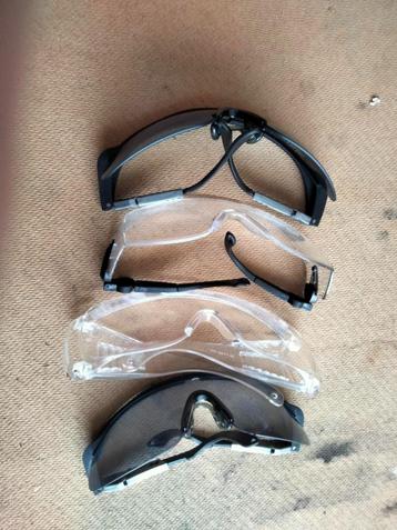 4 ZGS veiligheidsbrillen beschikbaar voor biedingen