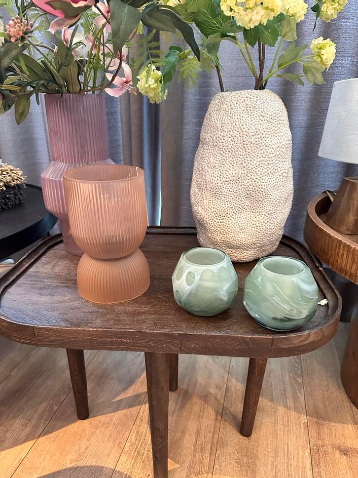 Mooie Bijzettafel, Huis en Inrichting, Woonaccessoires | Vazen, Gebruikt, Overige kleuren, Minder dan 50 cm, Overige materialen