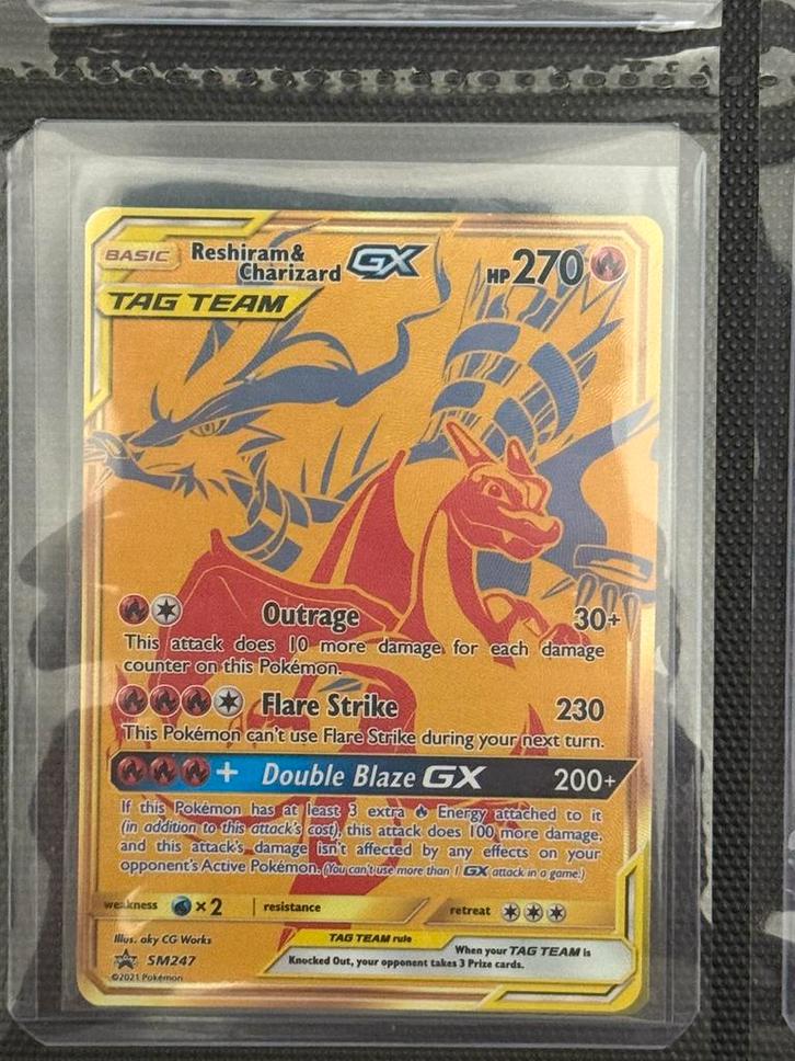 Reshiram & Charizard GX #SM247, Hobby en Vrije tijd, Verzamelkaartspellen | Pokémon, Zo goed als nieuw, Ophalen of Verzenden